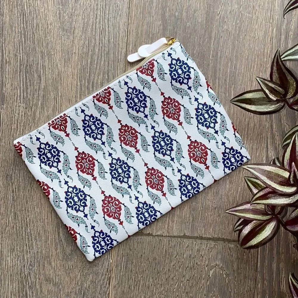 Collectible Airport Pouch with Turkish motifs print